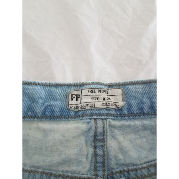 Free People Shorts 24 - Picture 3 of 7